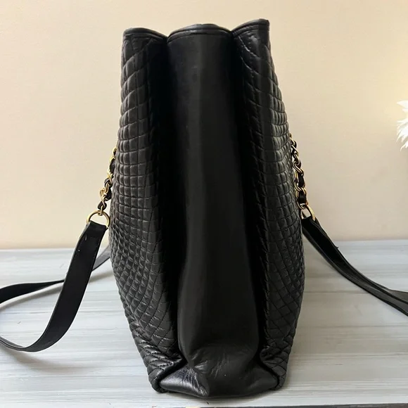 Authentic Bally Black Quilted Lamb Skin Purse - Picture 5 of 16